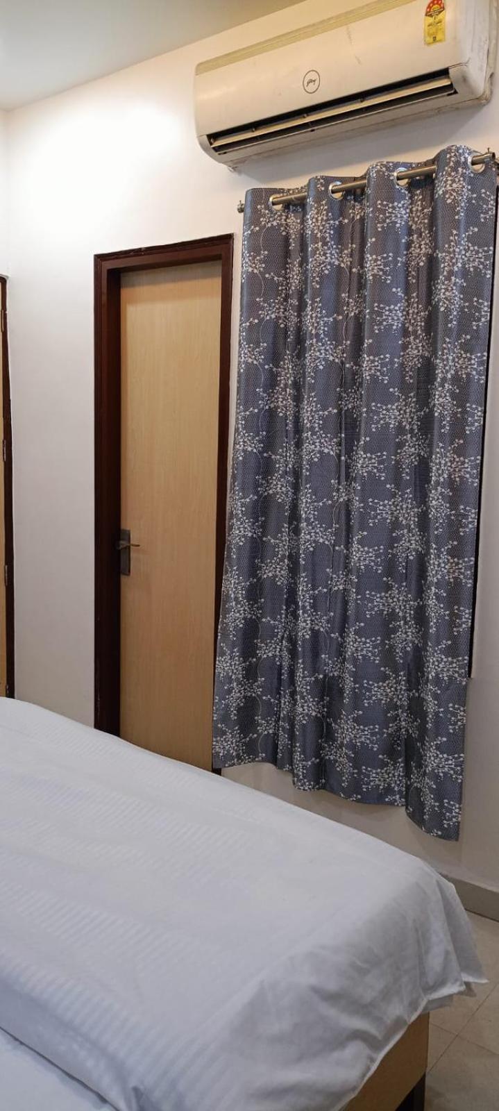 Hotel Saffron ميروت المظهر الخارجي الصورة