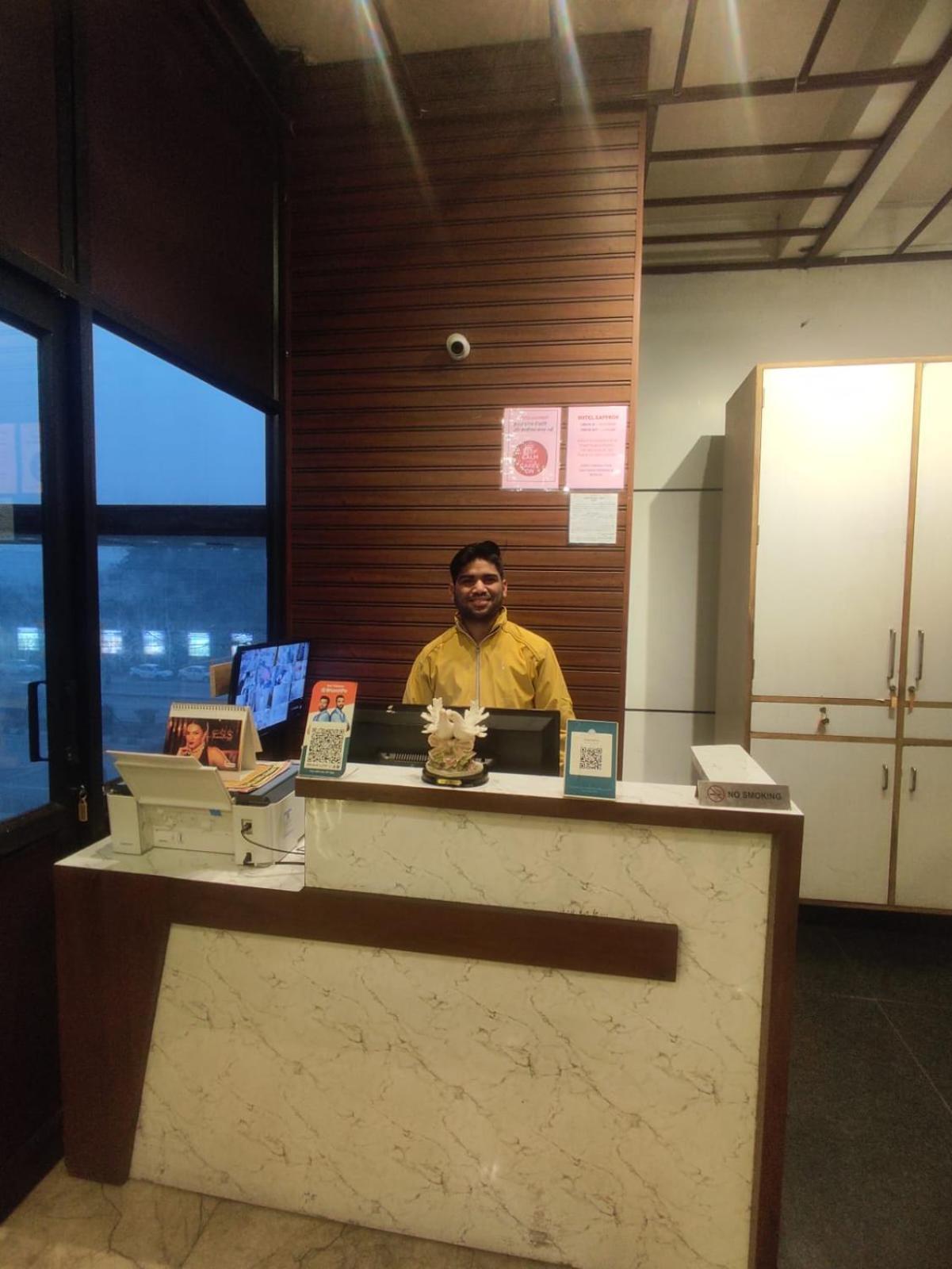 Hotel Saffron ميروت المظهر الخارجي الصورة
